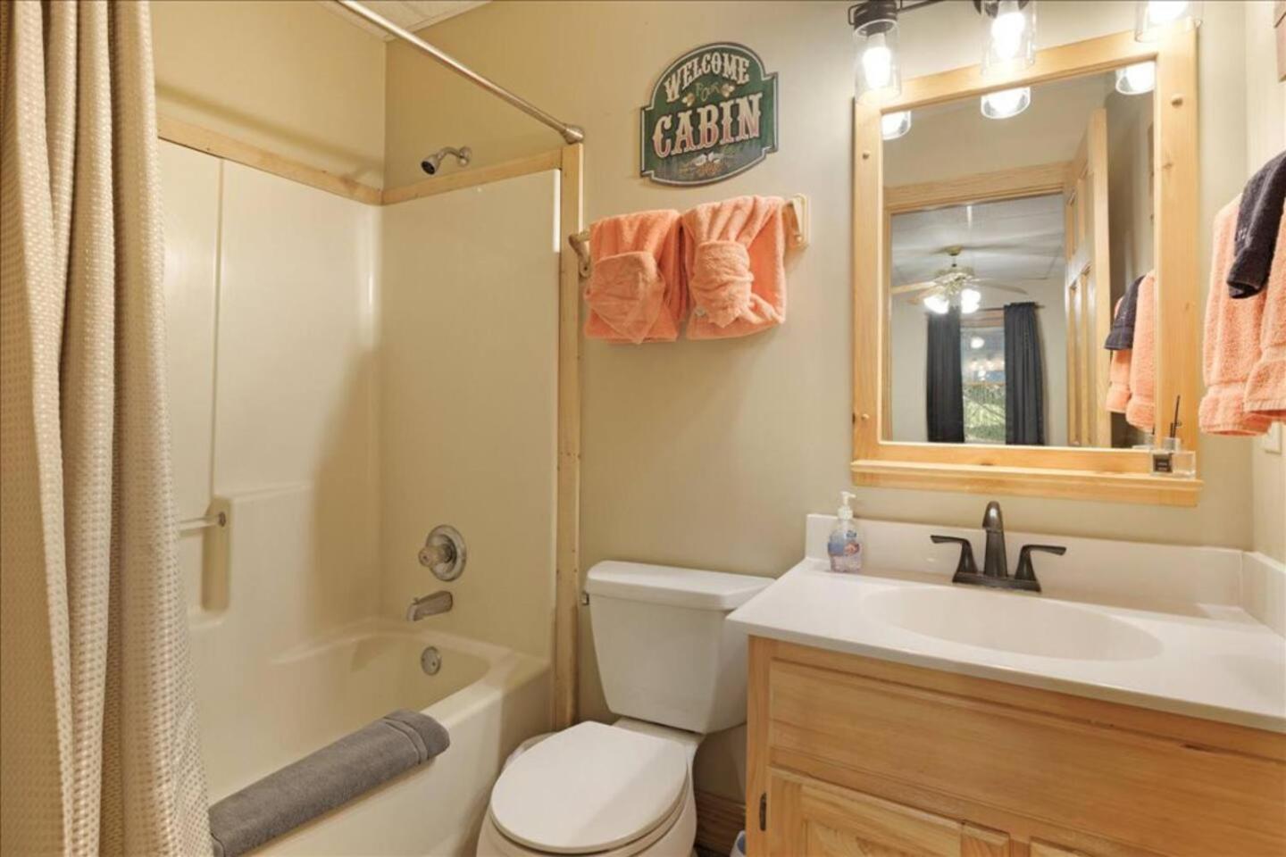 5Br Smoky Cabin Hot Tub, Games, 1 Mi To Parkway Pigeon Forge Exterior photo