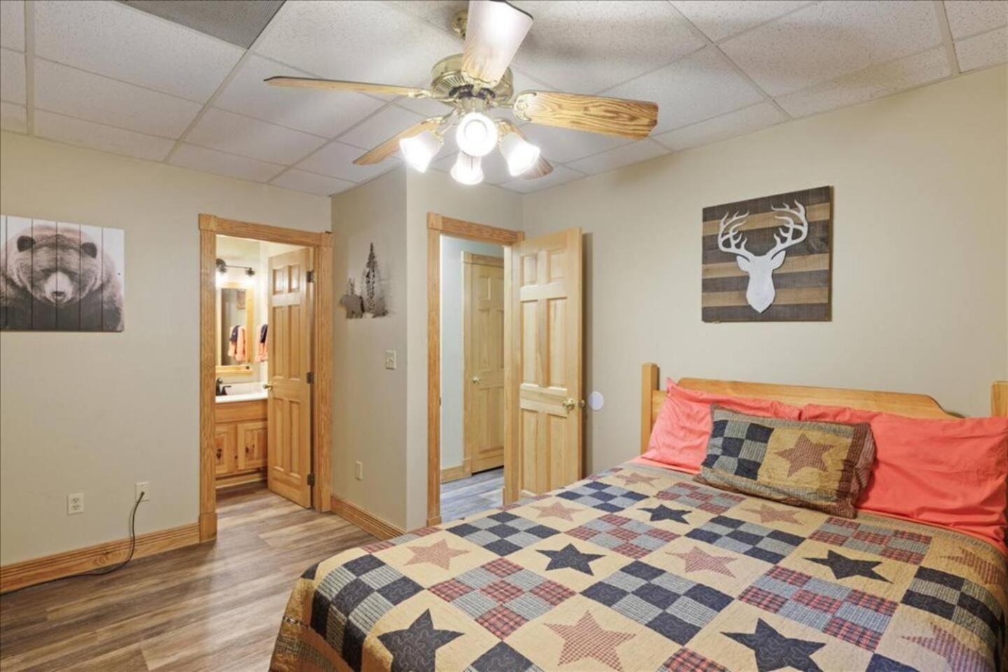 5Br Smoky Cabin Hot Tub, Games, 1 Mi To Parkway Pigeon Forge Exterior photo